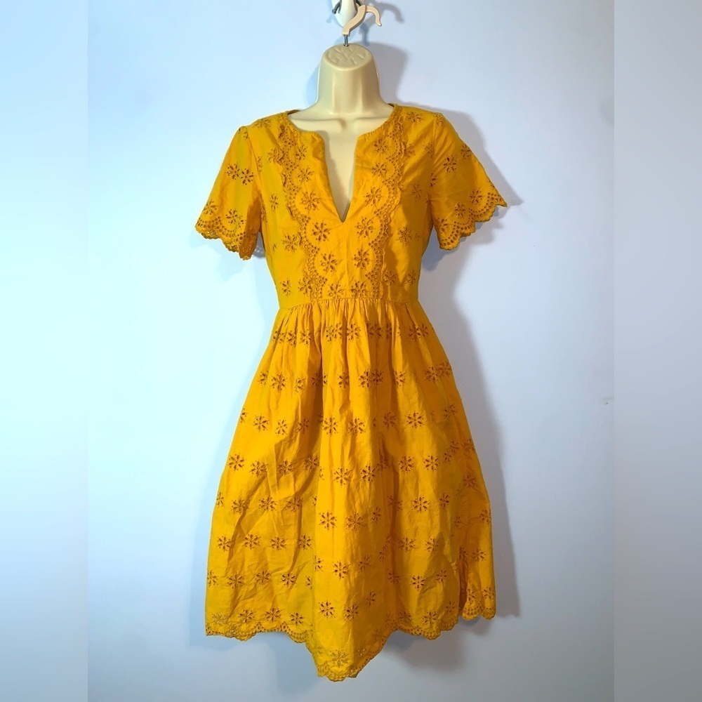 Madewell Scalloped Eyelet Midi Dress tungsten gold mustard 00 short sleeve
